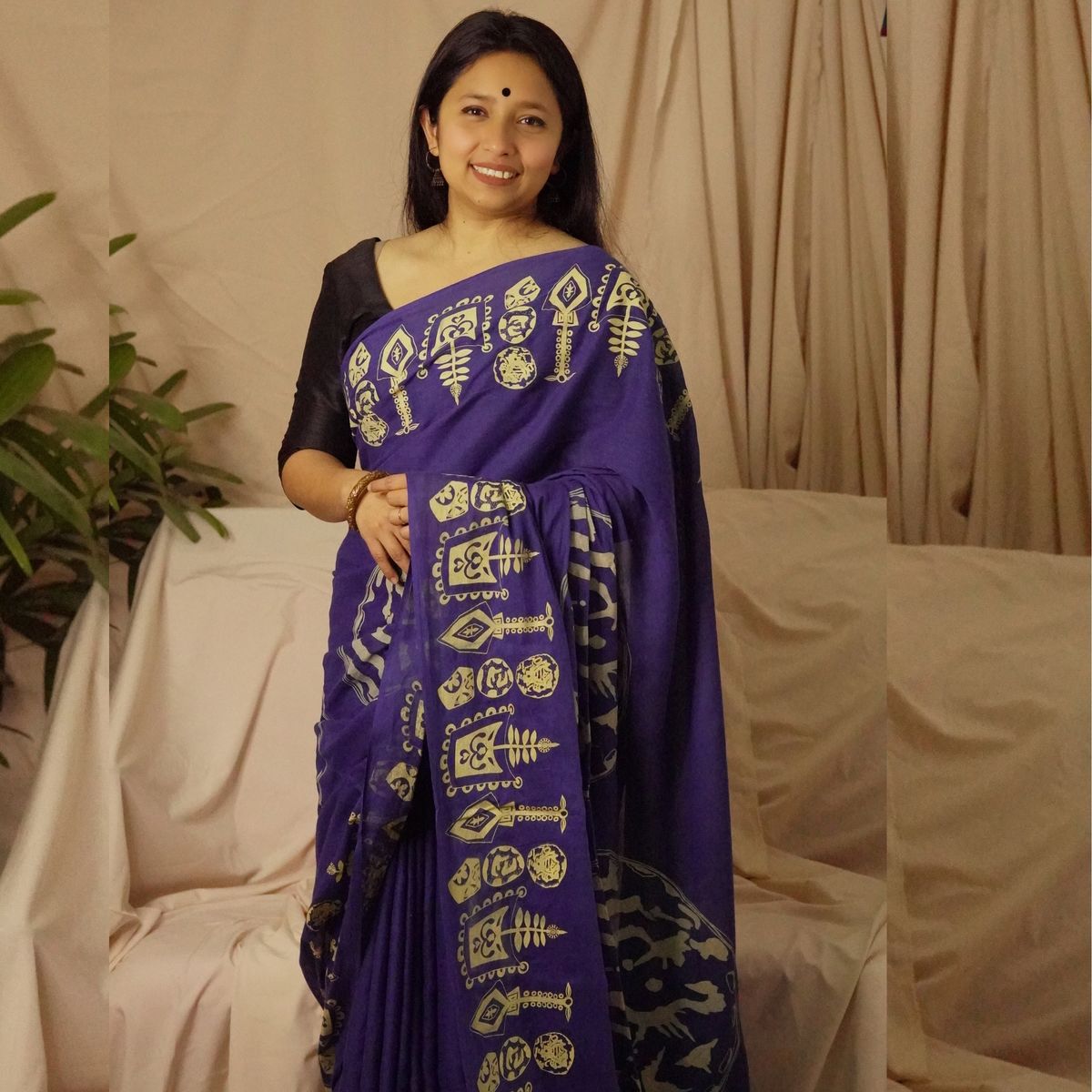 Wari-Botteshwar Blue Saree